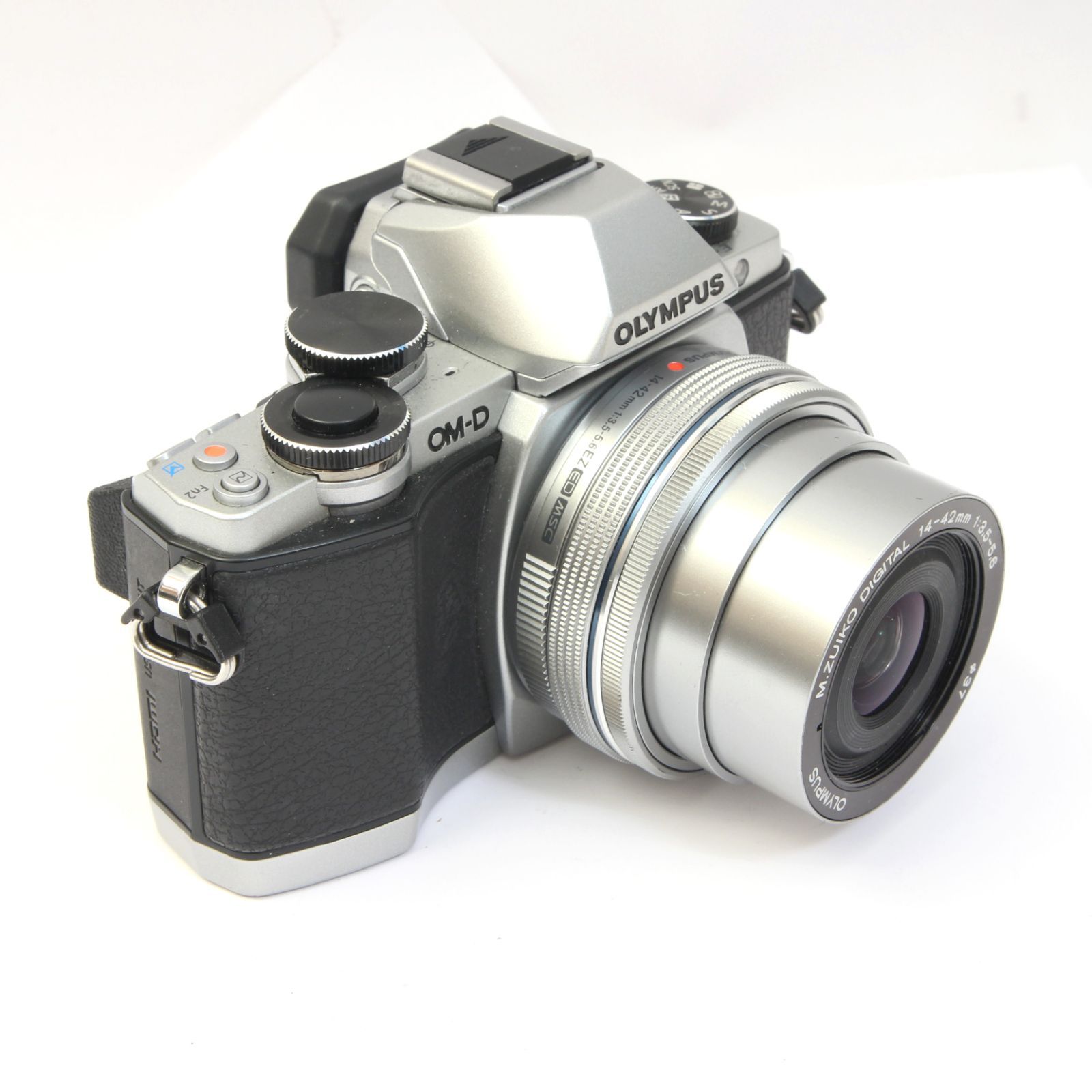 シャッター数910】OLYMPUS OM-D E-M10 14-42mmEZ シャッター数910