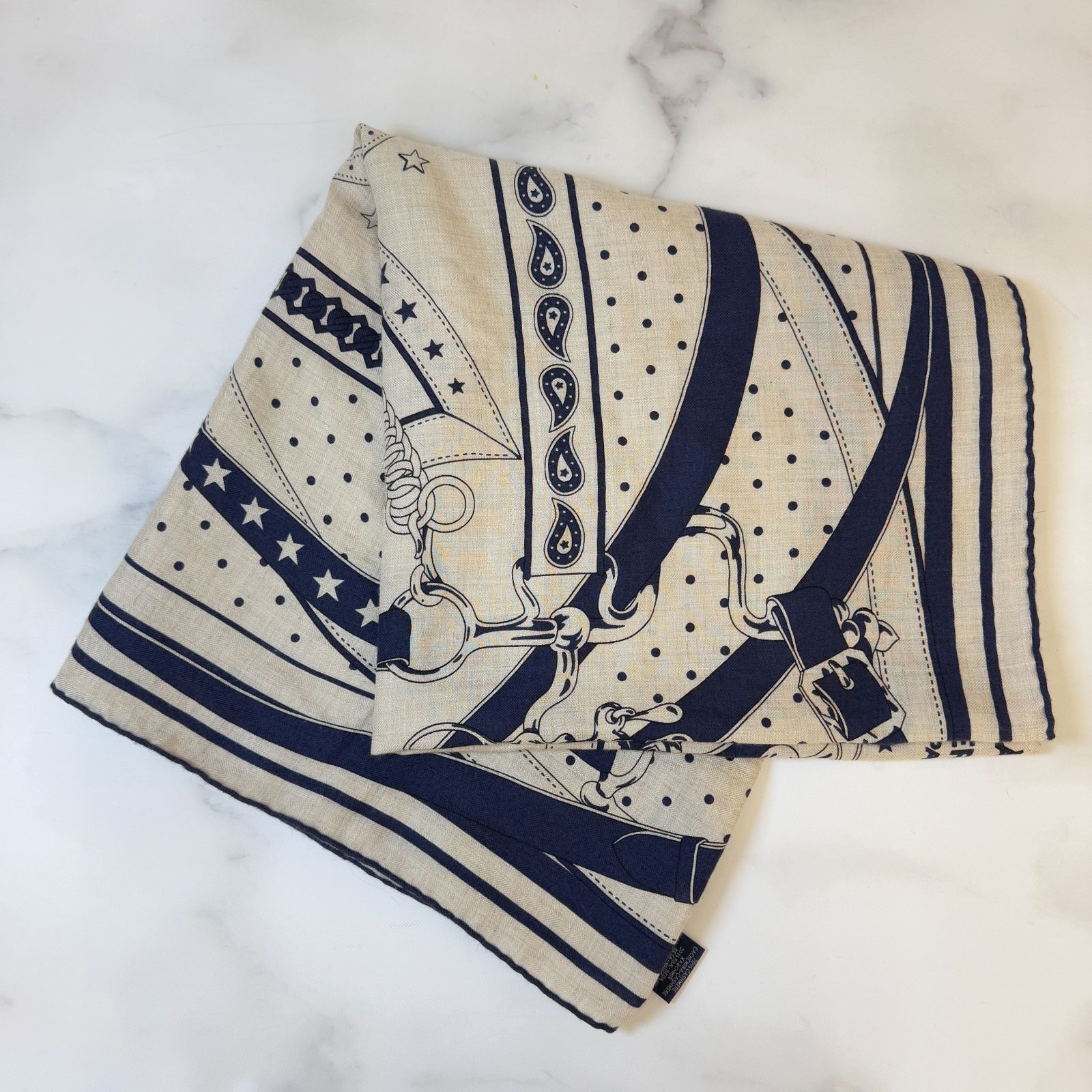 朝の散歩 ベージュ