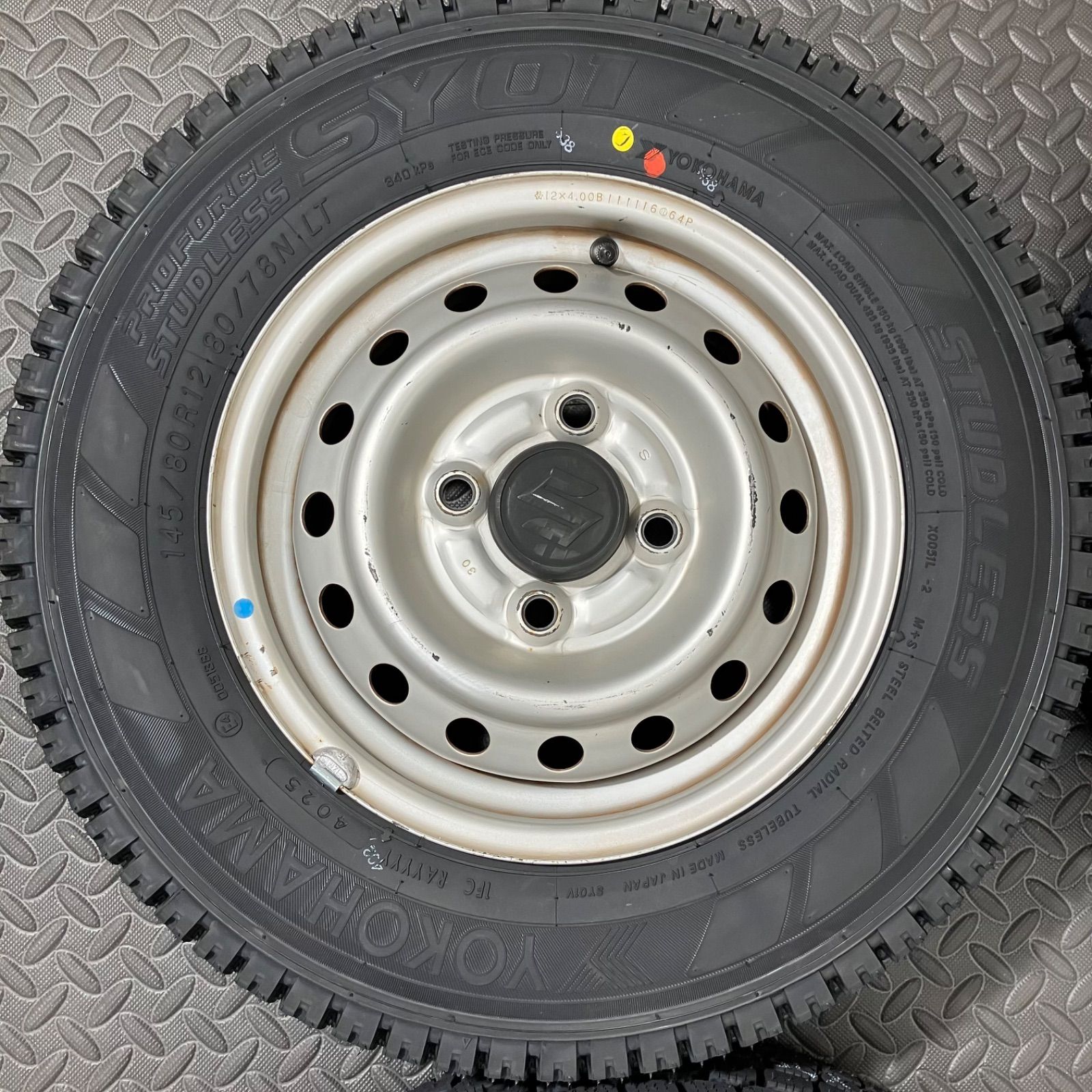 25年製 タイヤ 145|80R12 80|78N LT ヨコハマ SY01 スズキ キャリィ エブリィ スタッドレスタイヤ 冬タイヤ 1114E
