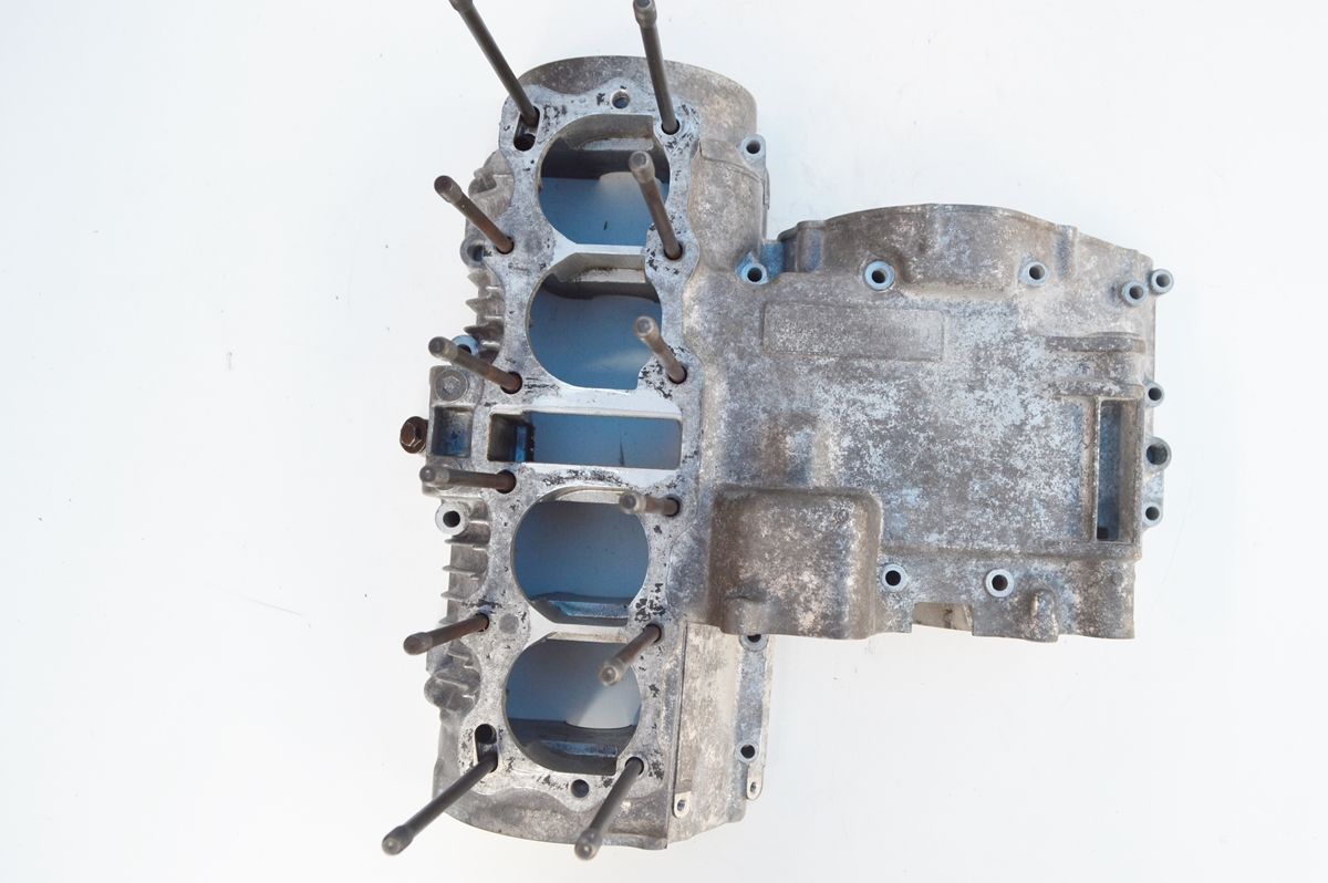 HONDA CB400F クランクケース・アッパー　中古品　当時物　(・CB400F・ヨンフォア・CB350F) ホンダ HONDA CB400F クランクケース・アッパー 中古品 当時物 (HONDA・CB400F