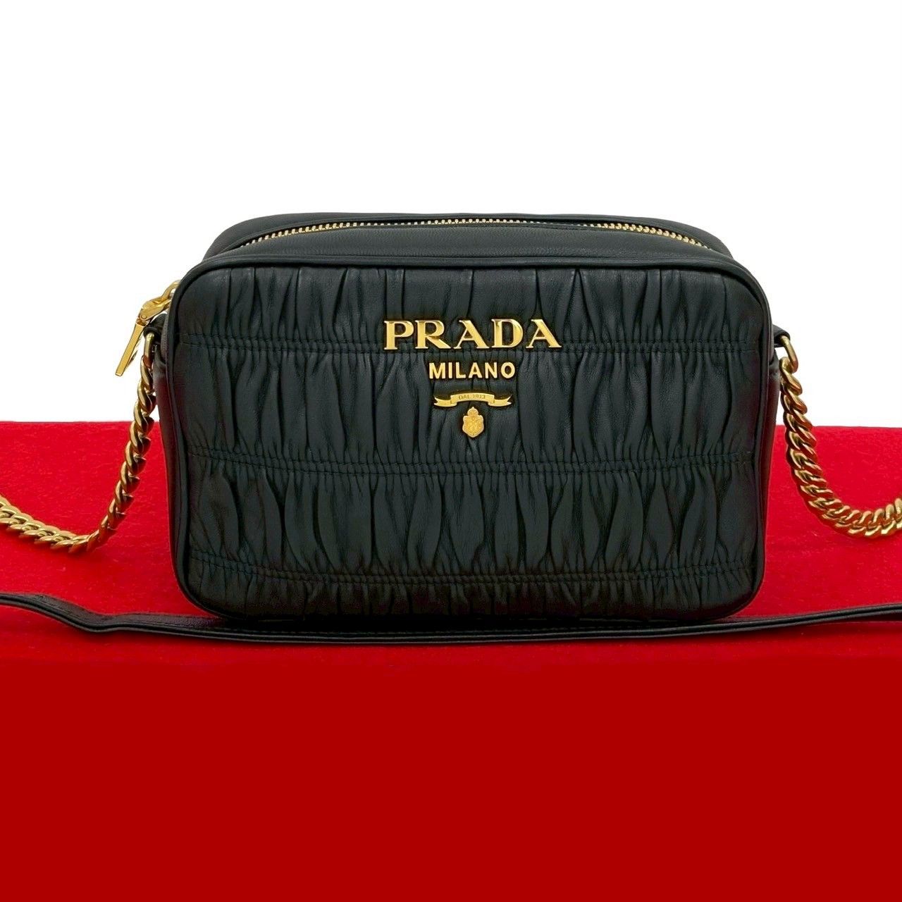 【極美品】 プラダ ショルダーバッグ 2way トートバッグ ロゴ金具 レザー PRADA - プラダ PRADA レザー トート バッグ トライアングルロゴ