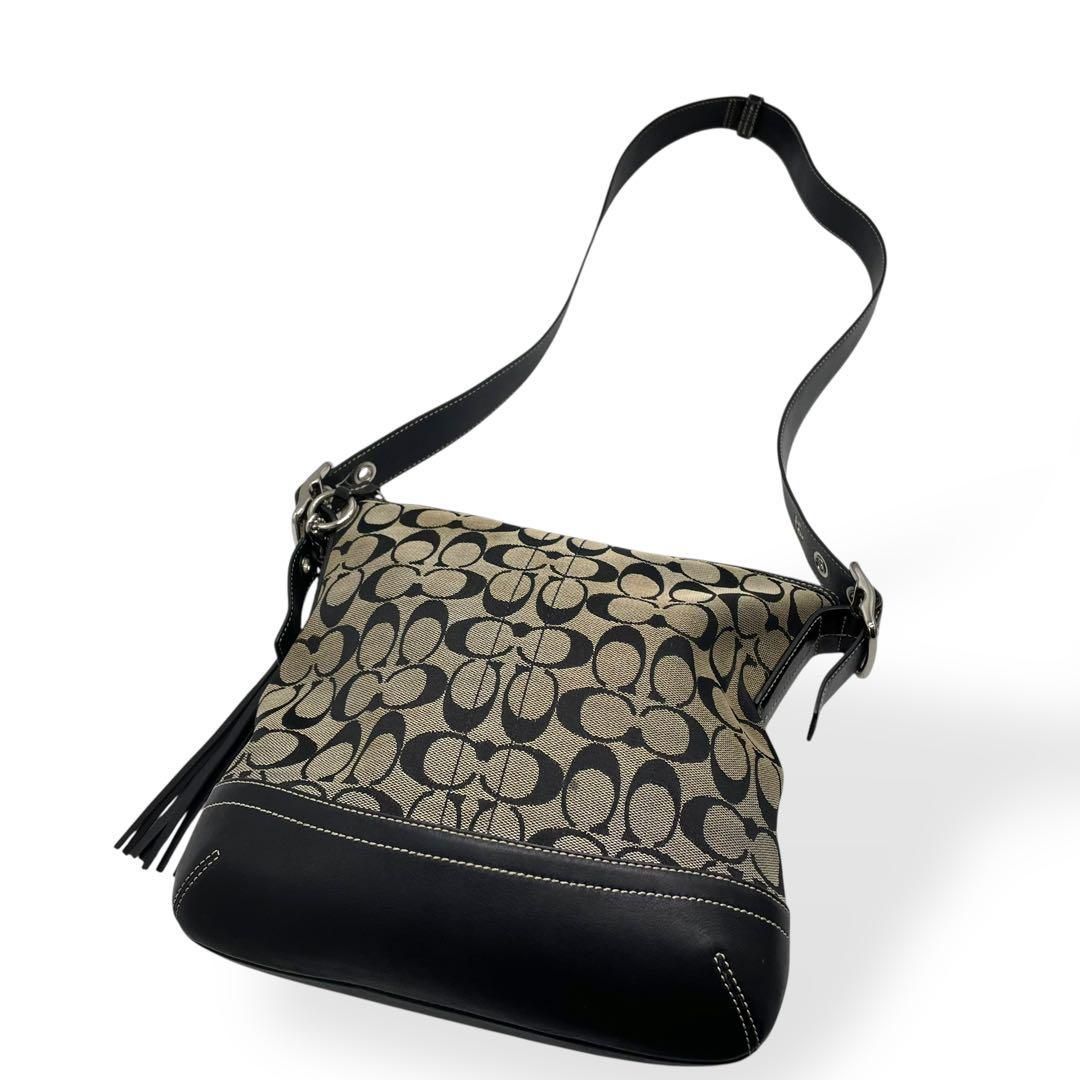 【美品】COACH　コーチ　シグネチャー　ショルダーバッグ　斜め掛け　ブラック 美品 COACH コーチ シグネチャー ショルダーバッグ 斜め掛け