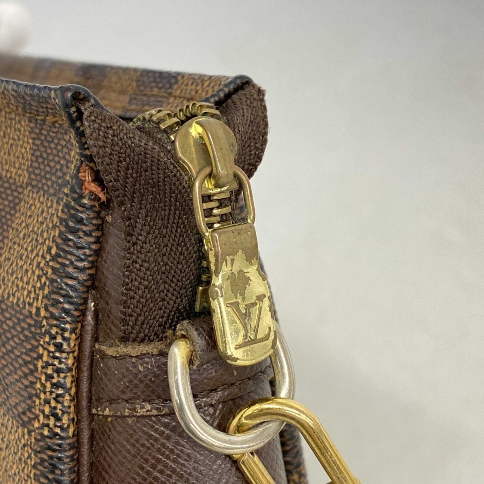 LOUIVUITTON トゥルース メイクアップ ダミエ ポーチ LOUIS VUITTON ルイ ヴィトン ダミエ トゥルース・メイクアップ