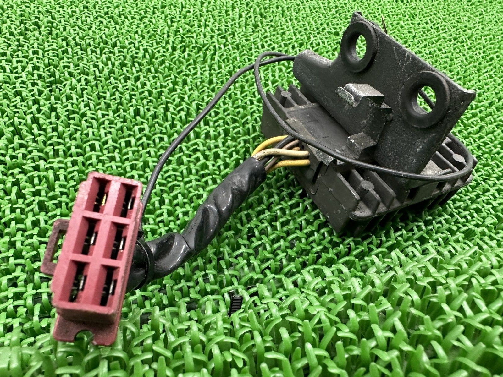 エストレヤ レギュレター カワサキ 純正 中古 バイク 部品 BJ250A エストレア 6ピン 電装ステー キーシリンダー セット 93