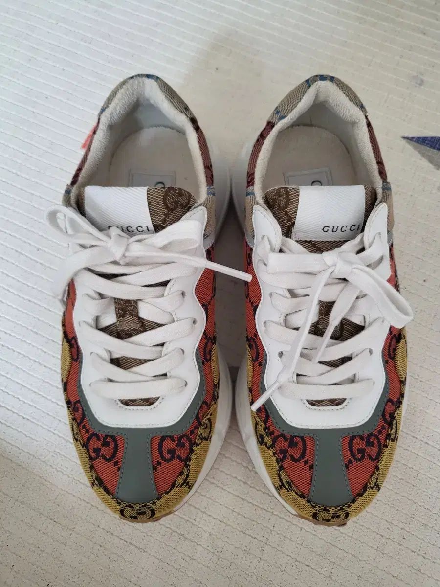 GUCCI(グッチ) マルチロゴ ライトン 34