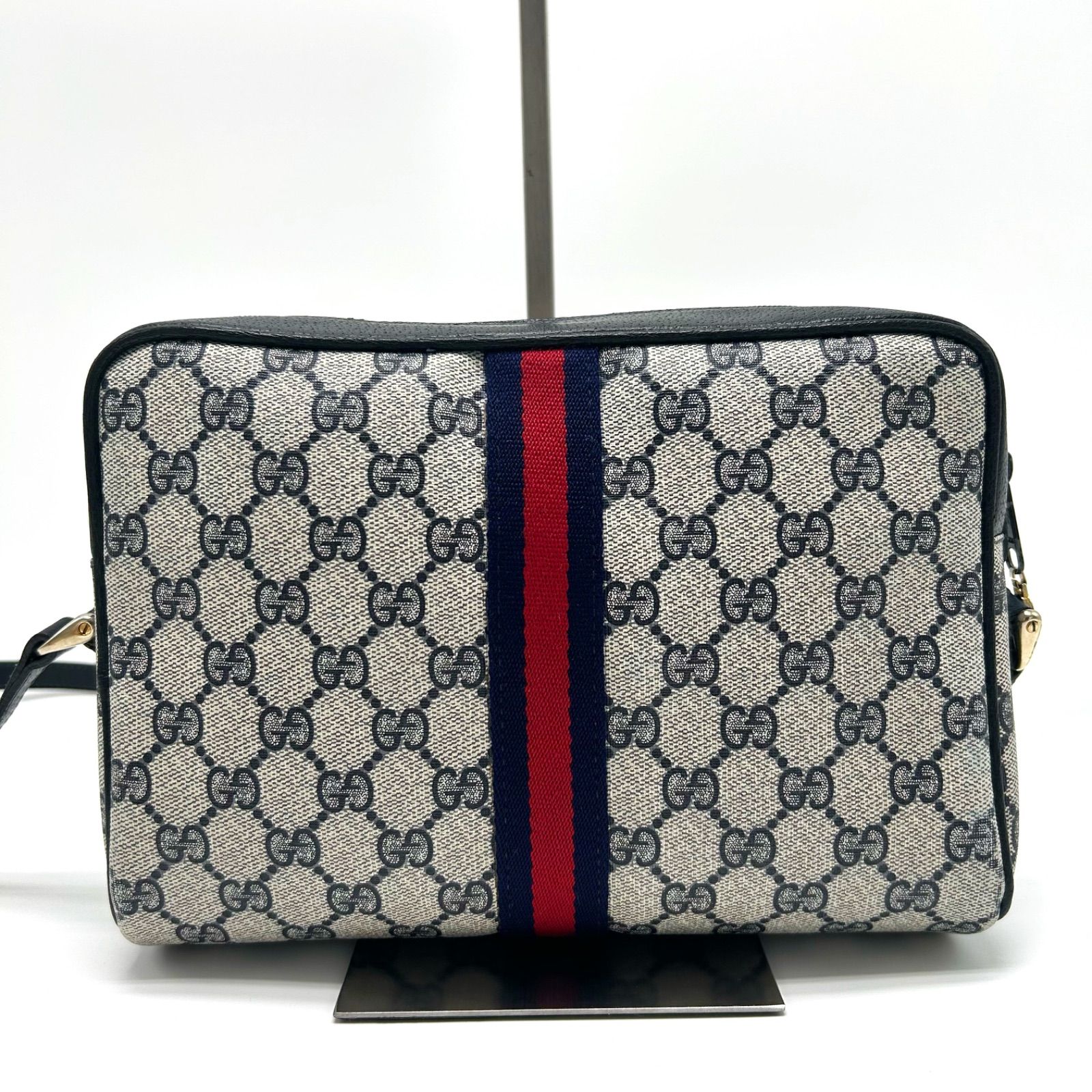 【美品】グッチ　ショルダーバッグ　GGスプリーム　シェリーライン　PVC　レザー 極美品✨グッチ ショルダーバッグ GG スプリーム PVC シェリーライン