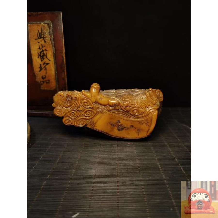 中国古美術・旧蔵寿山石瑞獣献宝の印鑑・手彫り・田黄石・風水・書道具・文房具・置物 超珍館蔵】寿山石 田黄石 細密彫 童子指路印章 印章 印鑒 文房具
