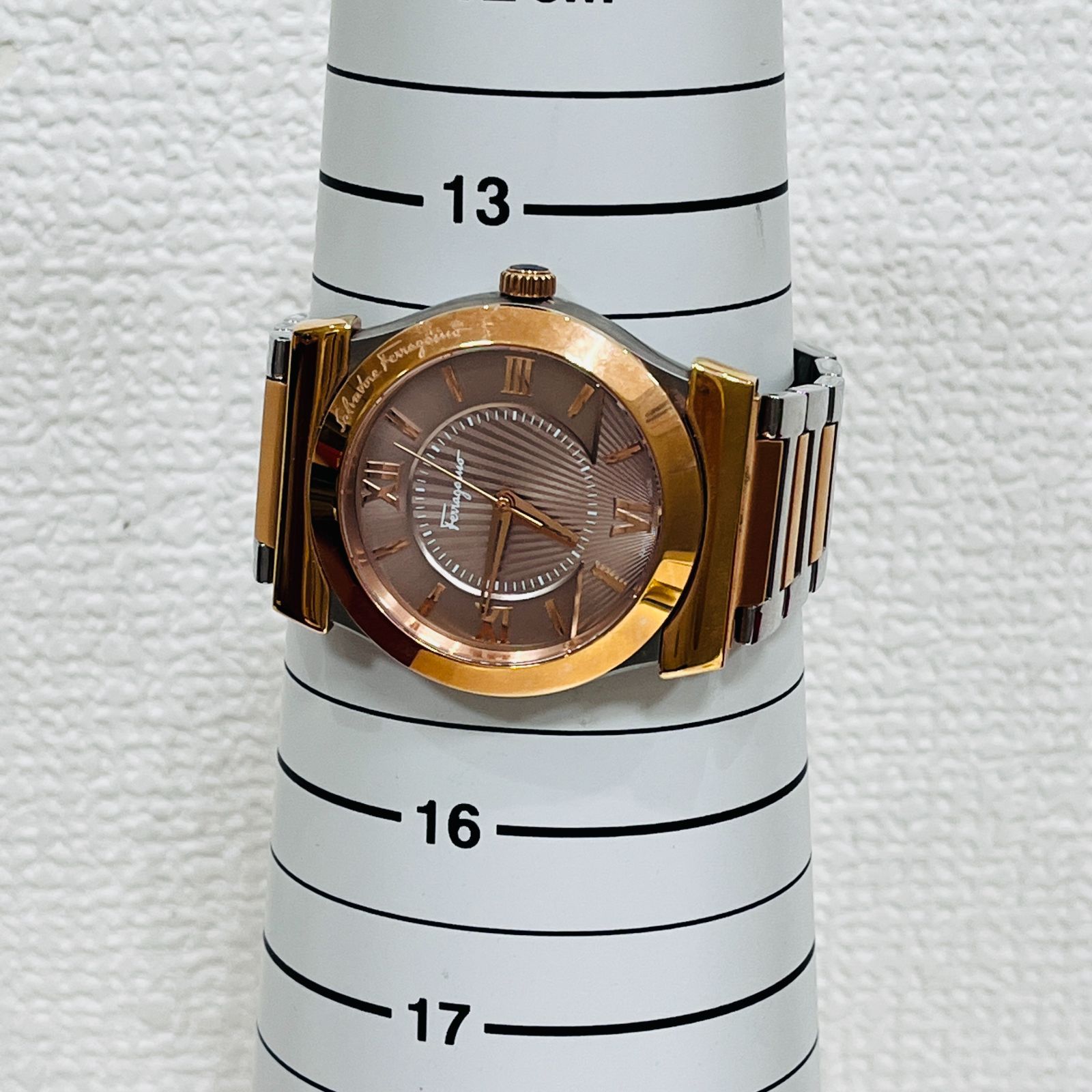 フェラガモ　腕時計（メンズ）稼働品メンズ