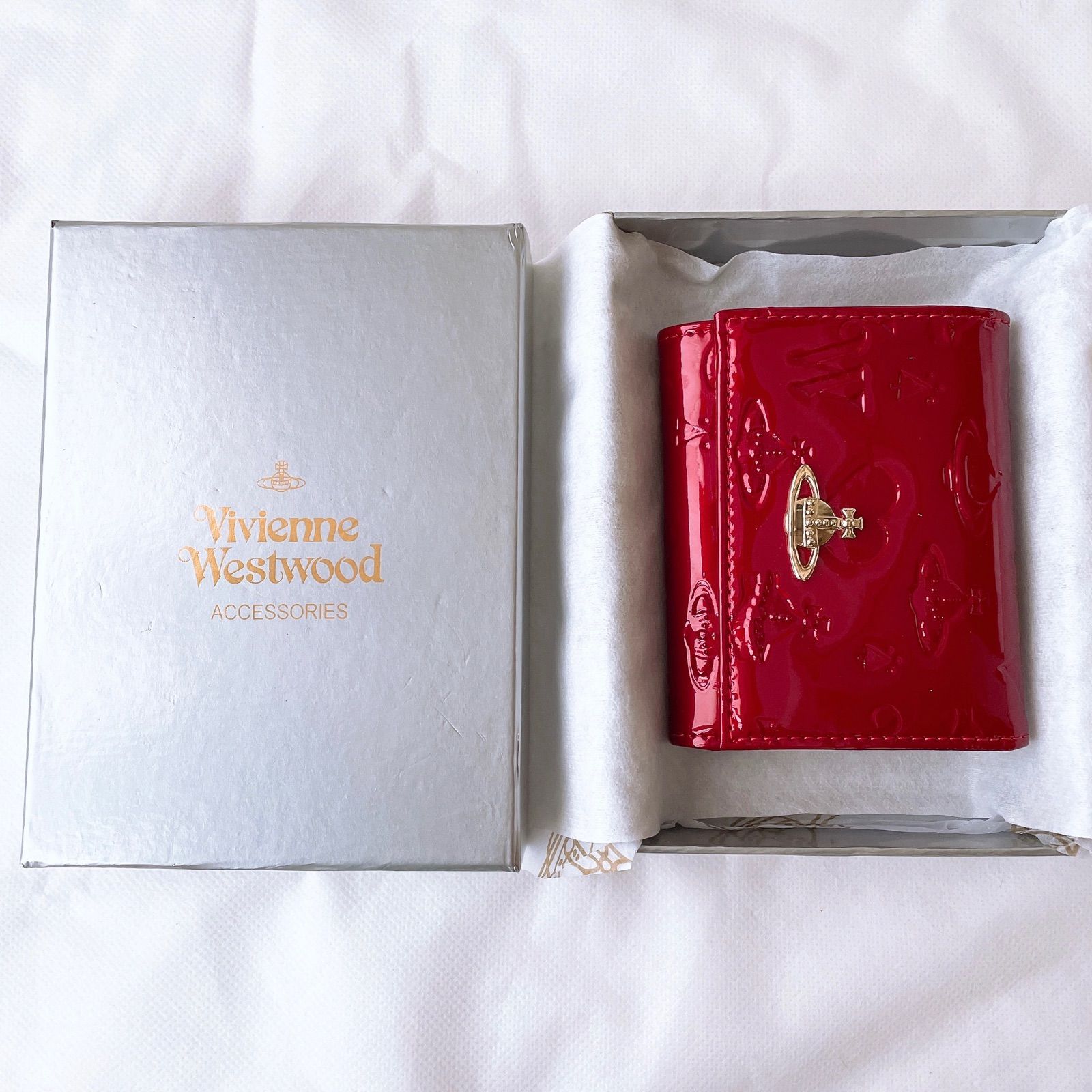 新品未使用品vivienne westwood エナメル レッド がま口三つ折り財布 