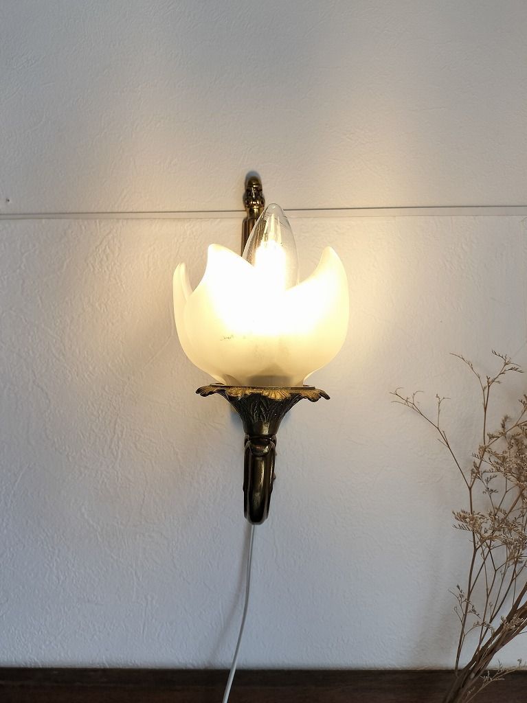 ガラスシェード付き ブラケット