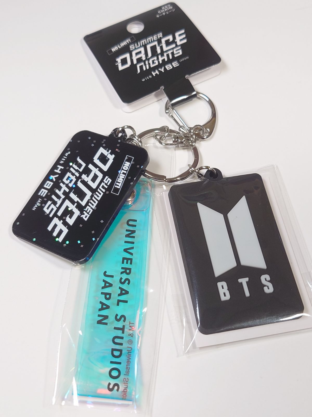 ユニバ限定 HYBE DANCEnight BTSキーチェーン、パスケースセット BTS キーチェーン USJ ユニバ 来場者 限定 サマーダンスナイト