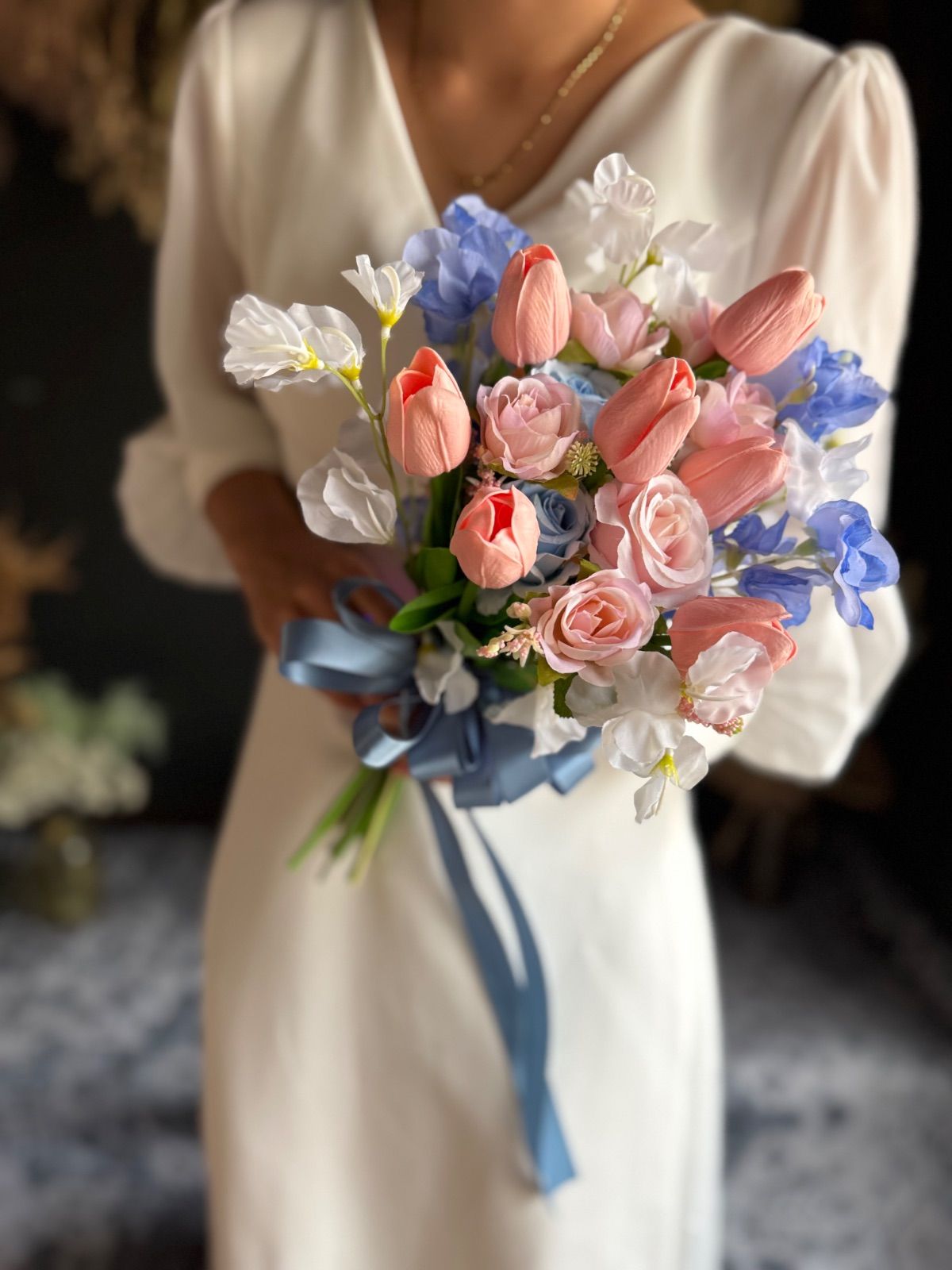 ピンクチューリップ×ブルークラッチブーケ ブートニア