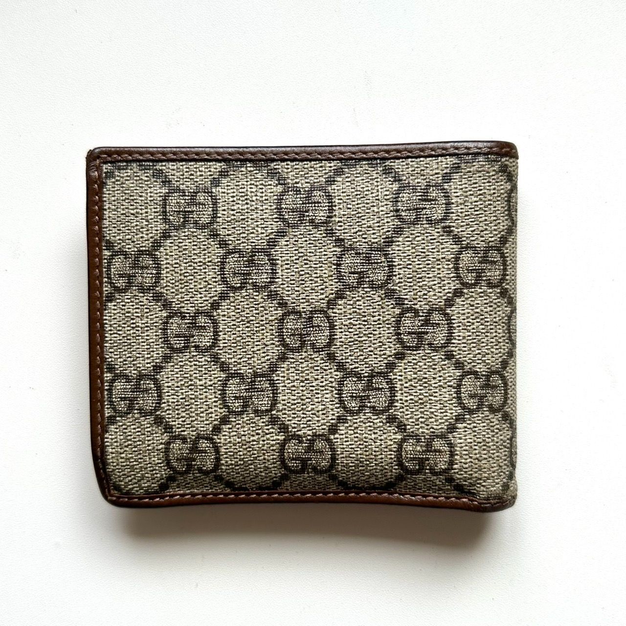 グッチ GUCCI 二つ折り財布 インターロッキングG GGスプリーム メンズ