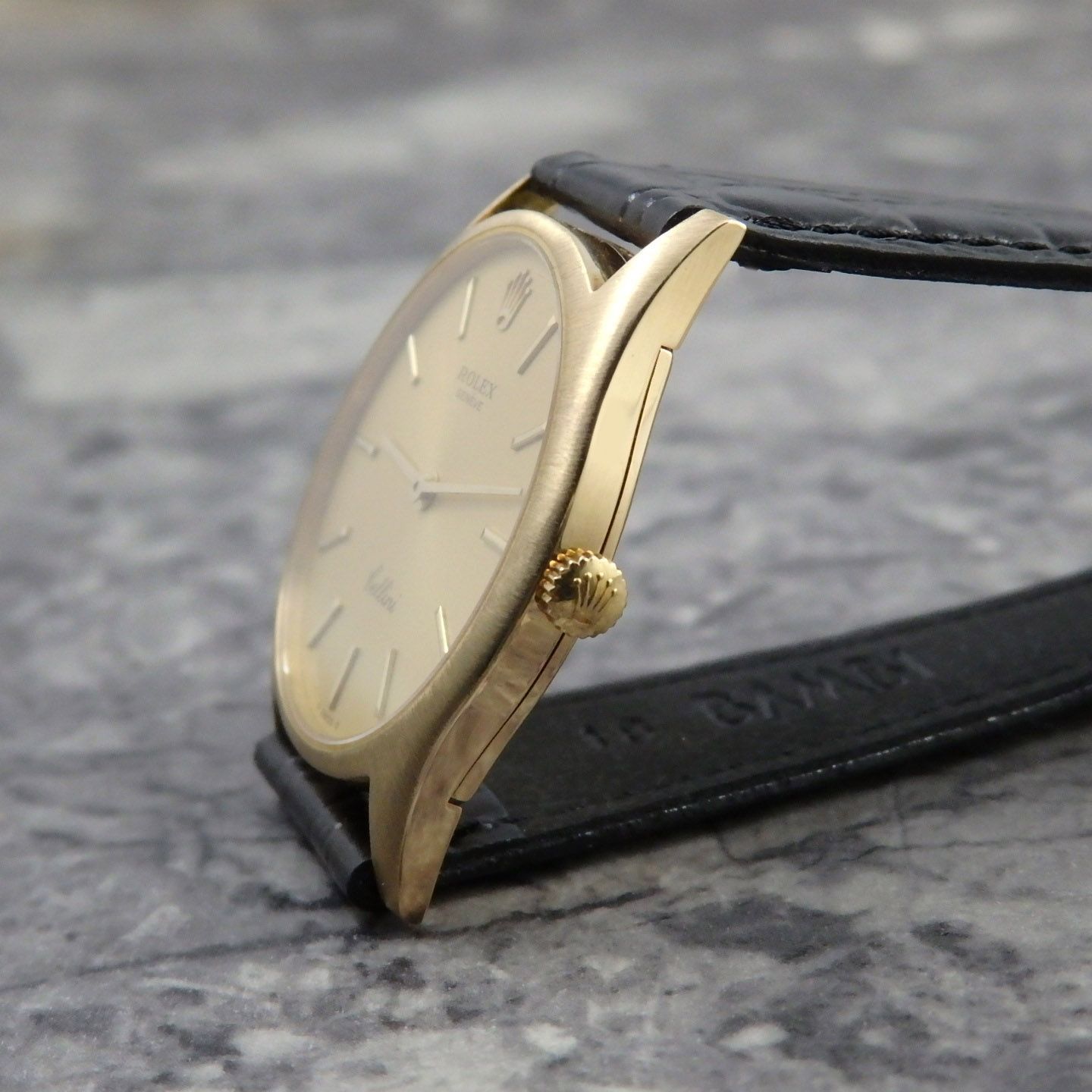 アボリジニ使用済み時計 未使用 CITIZEN VEGA Junction Club 日本製 腕時計 - メルカリ