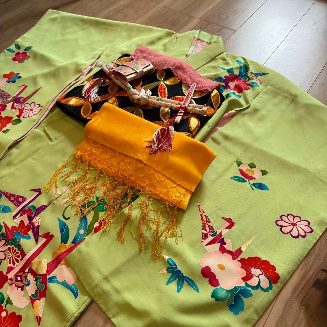超美品　七五三　7歳　フルセット　女の子　子供　絹　着物　襦袢　手書き友禅 H超美品 七五三 7歳 フルセット 女の子 子供 絹 着物 襦袢 帯 黄色 赤