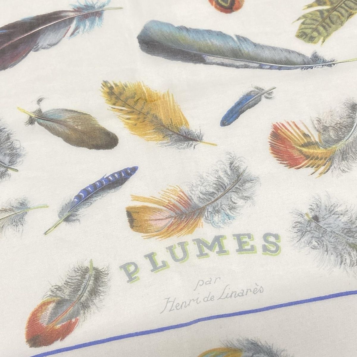 ☘️美品☘️HERMES　PLUMES プリュムス　カレ90 ライトブルー エルメス カレ90 Plumets et Panaches 羽根と羽飾り スカーフ