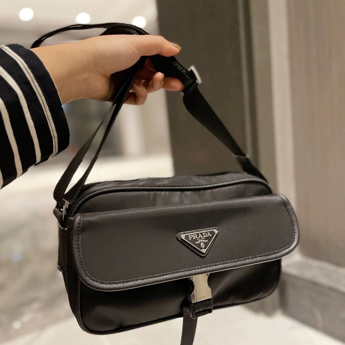 【高い素材】 PRADA ナイロン ショルダーバッグ【希少•超人気】即購入OK！新品 バッグ