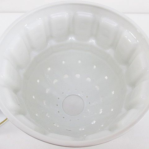 ホワイト