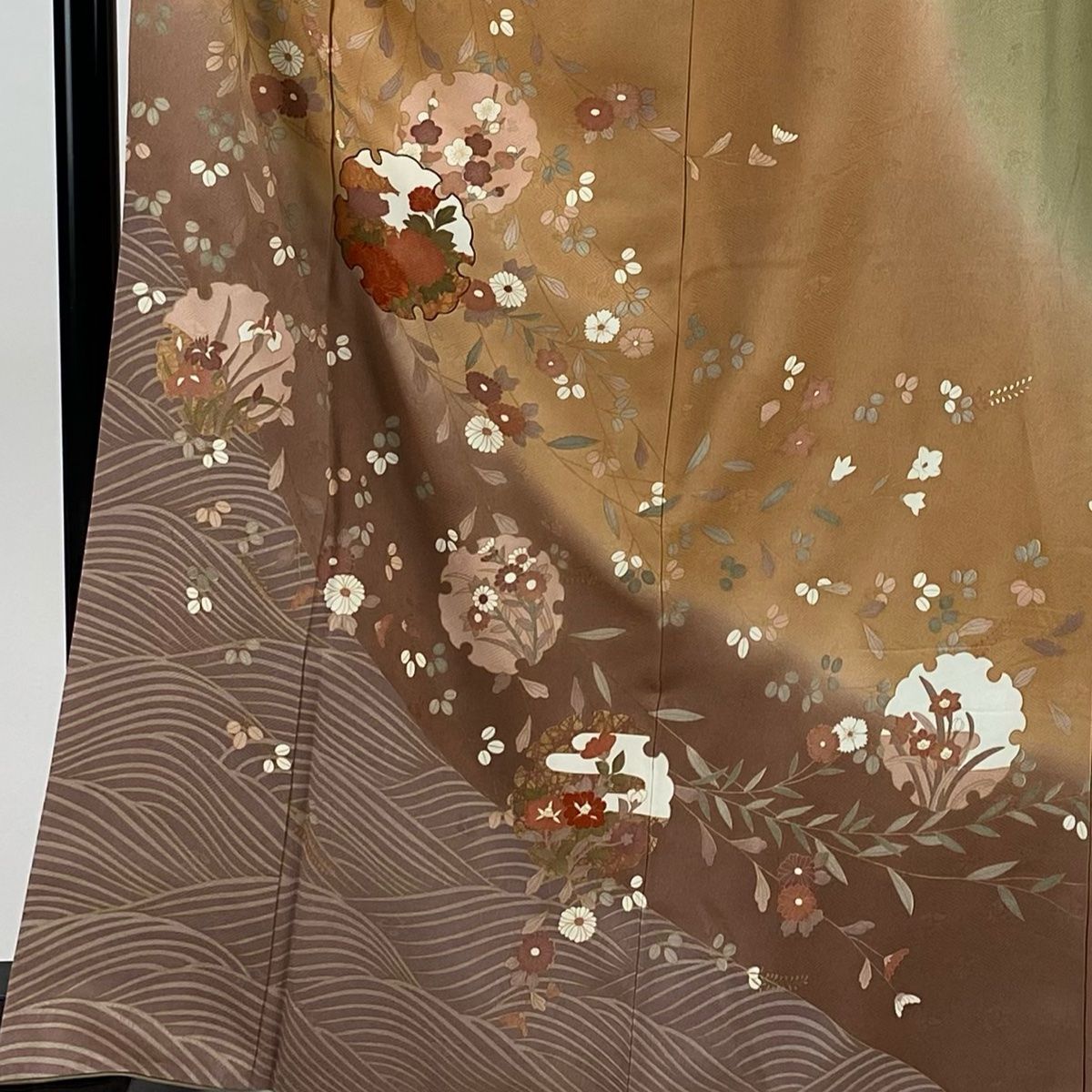 訪問着 身丈166cm 裄丈68cm L 袷 雪輪 草花 金糸 金彩 薄オレンジ 正絹 秀品