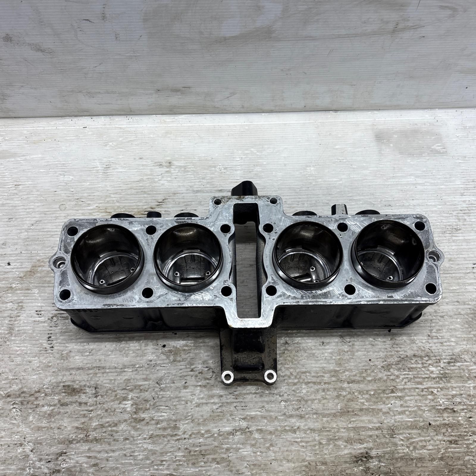 KAWASAKI GPZ400R ZX400D シリンダー カワサキ