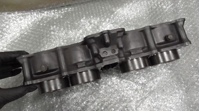 CB400SF VTEC REVO NC42 の シリンダー 1760583164