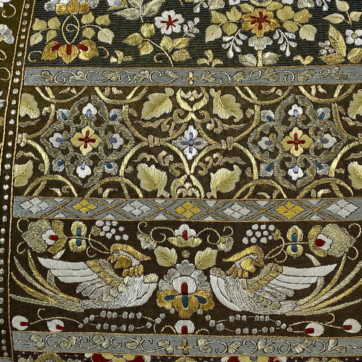 袋帯 美品 逸品 華文 花鳥 刺繍 金銀糸 金色 六通 正絹 【中古