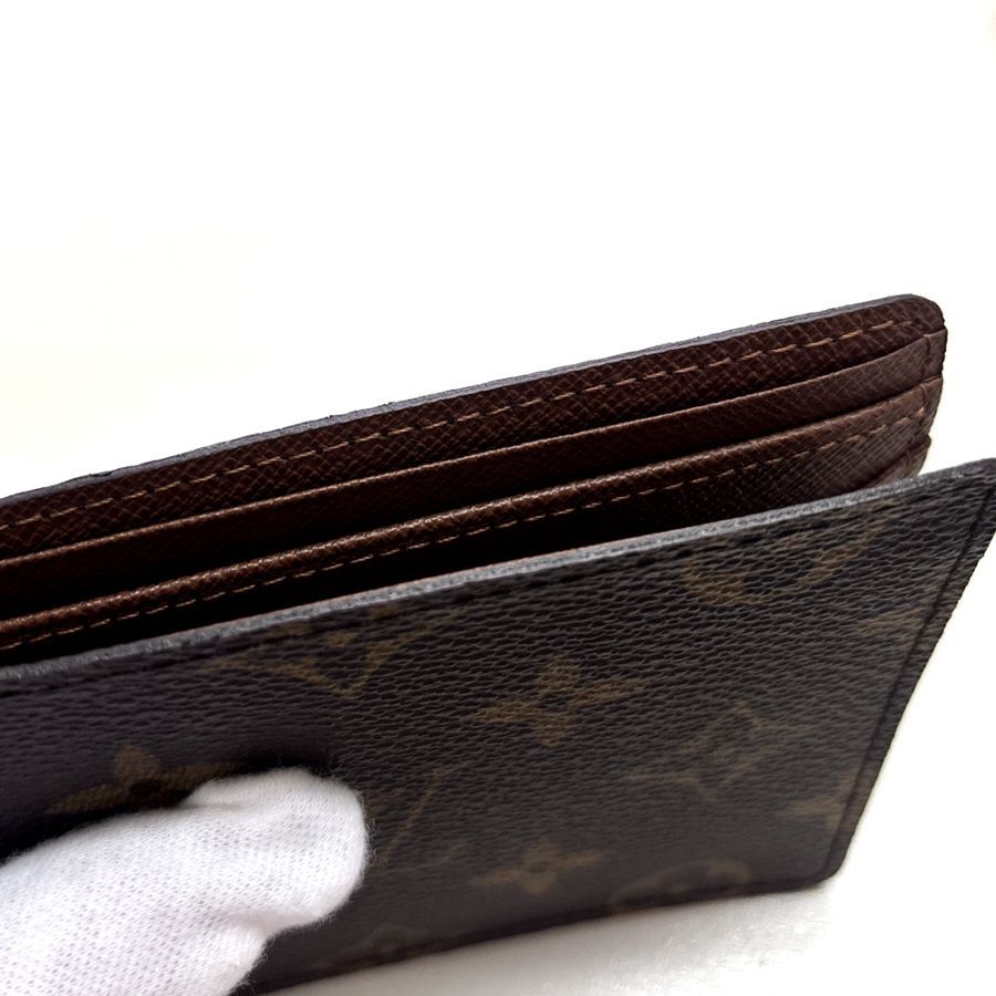 折り財布