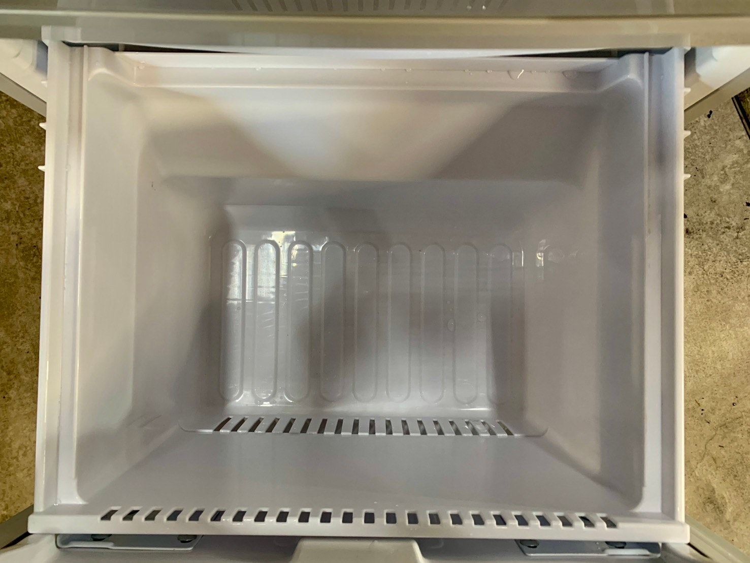 大阪送料無料☆3か月保障付き☆冷蔵庫☆2017年☆シャープ☆2ドア  