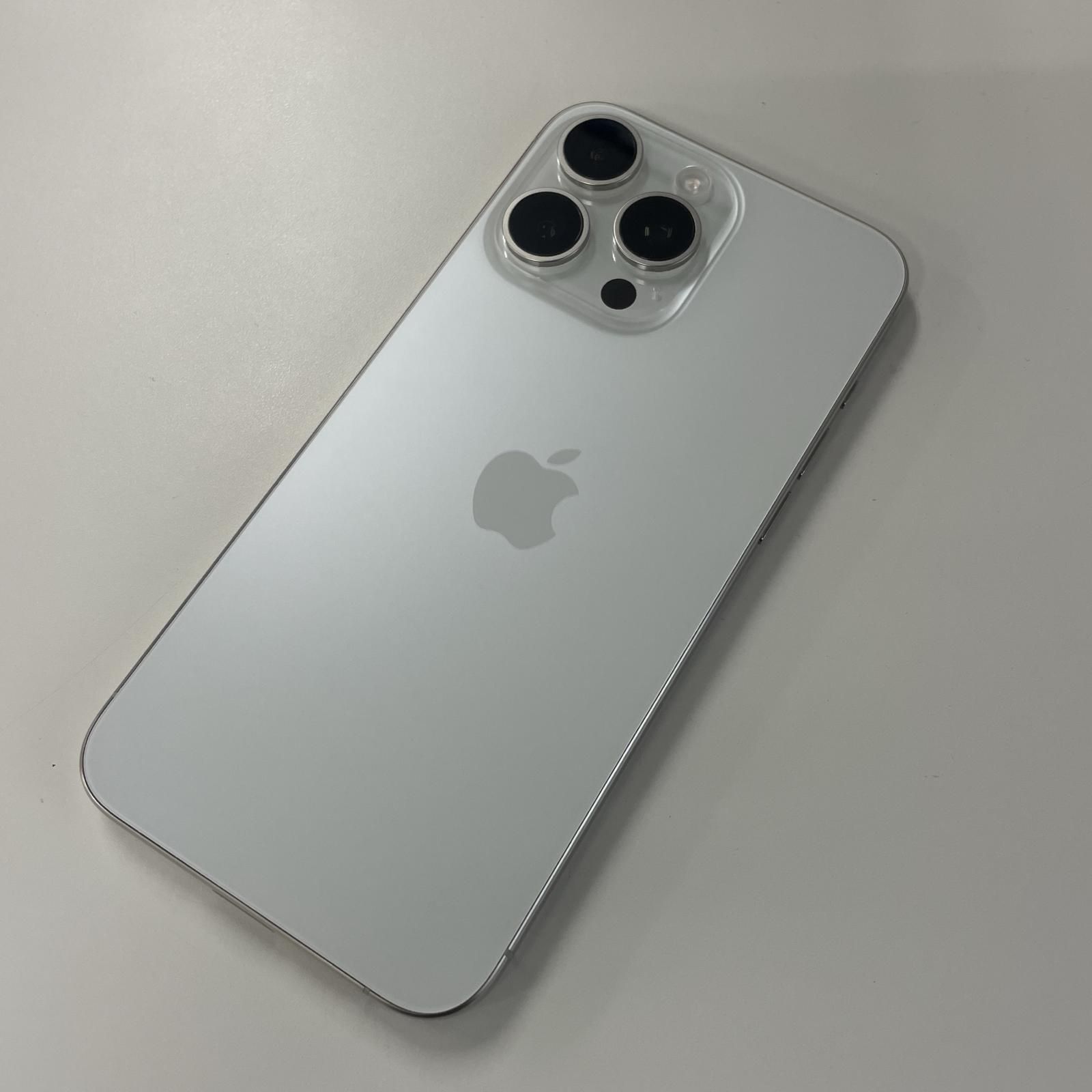 iPhone 15 Pro Max ホワイトチタニウム 256GB SIMフリー iPhone 15