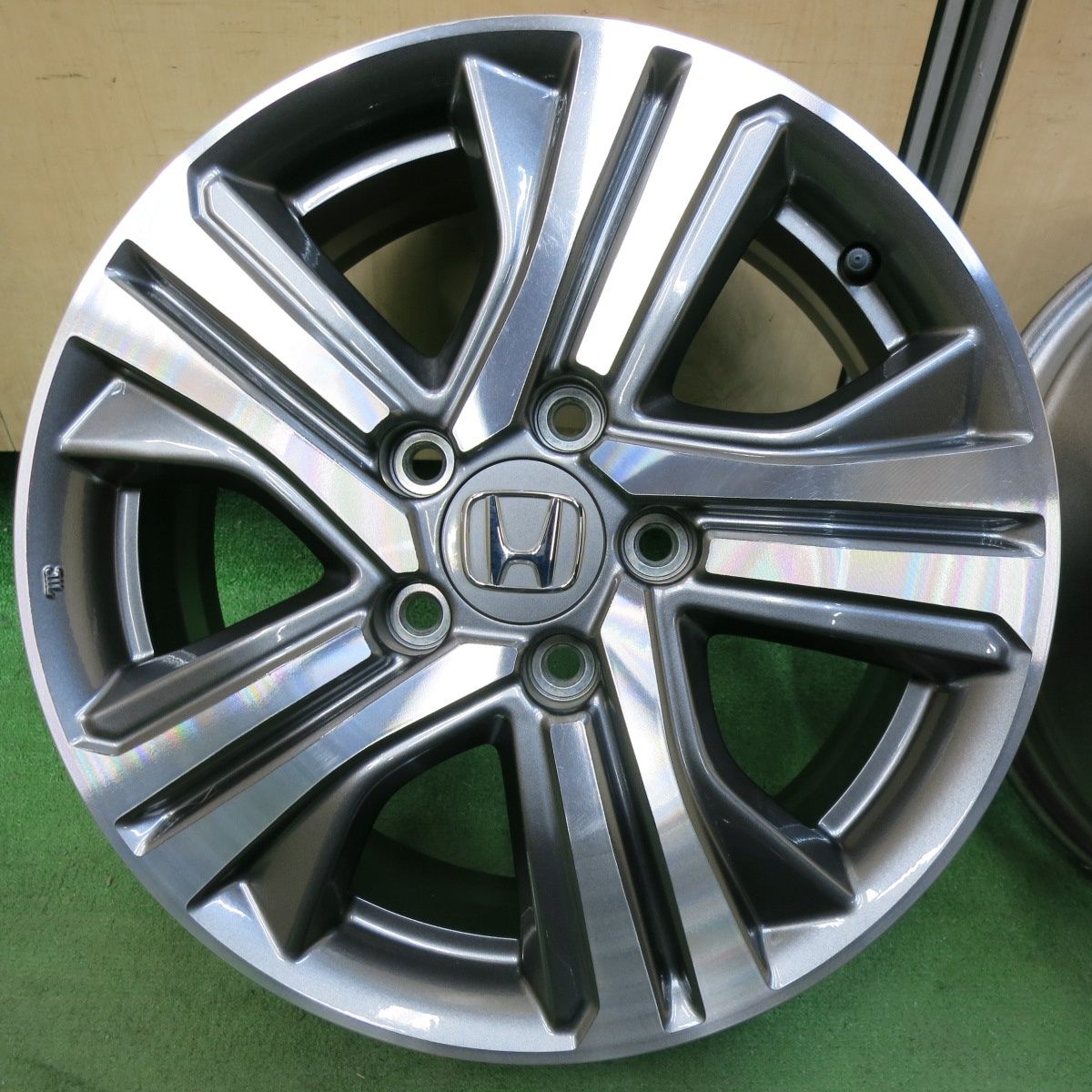 【値下げしました】HONDA RP系　16インチ　純正　ホイール・タイヤ4本 極上美品◇ホンダ RP系ステップワゴン スパーダ16インチ純正