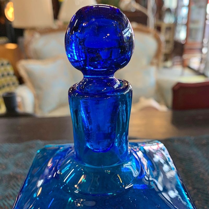 レトロ ブルー ボトル 瓶 アンティーク カラーガラス 蓋つき 藍色 紺 