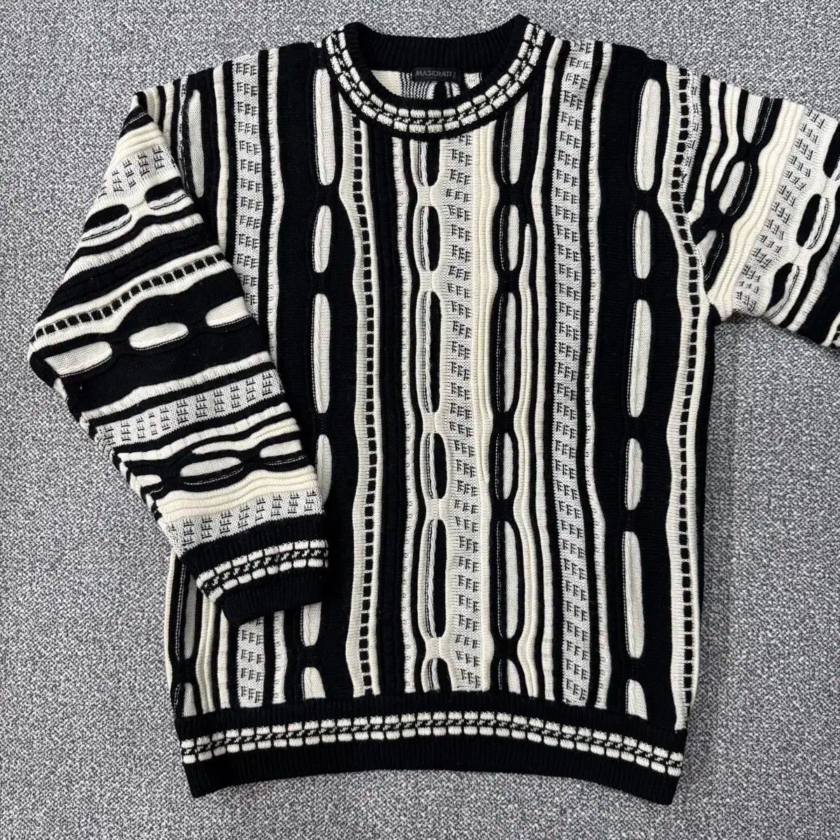 マセラティ COOGI クージー スタイル ニット セーター