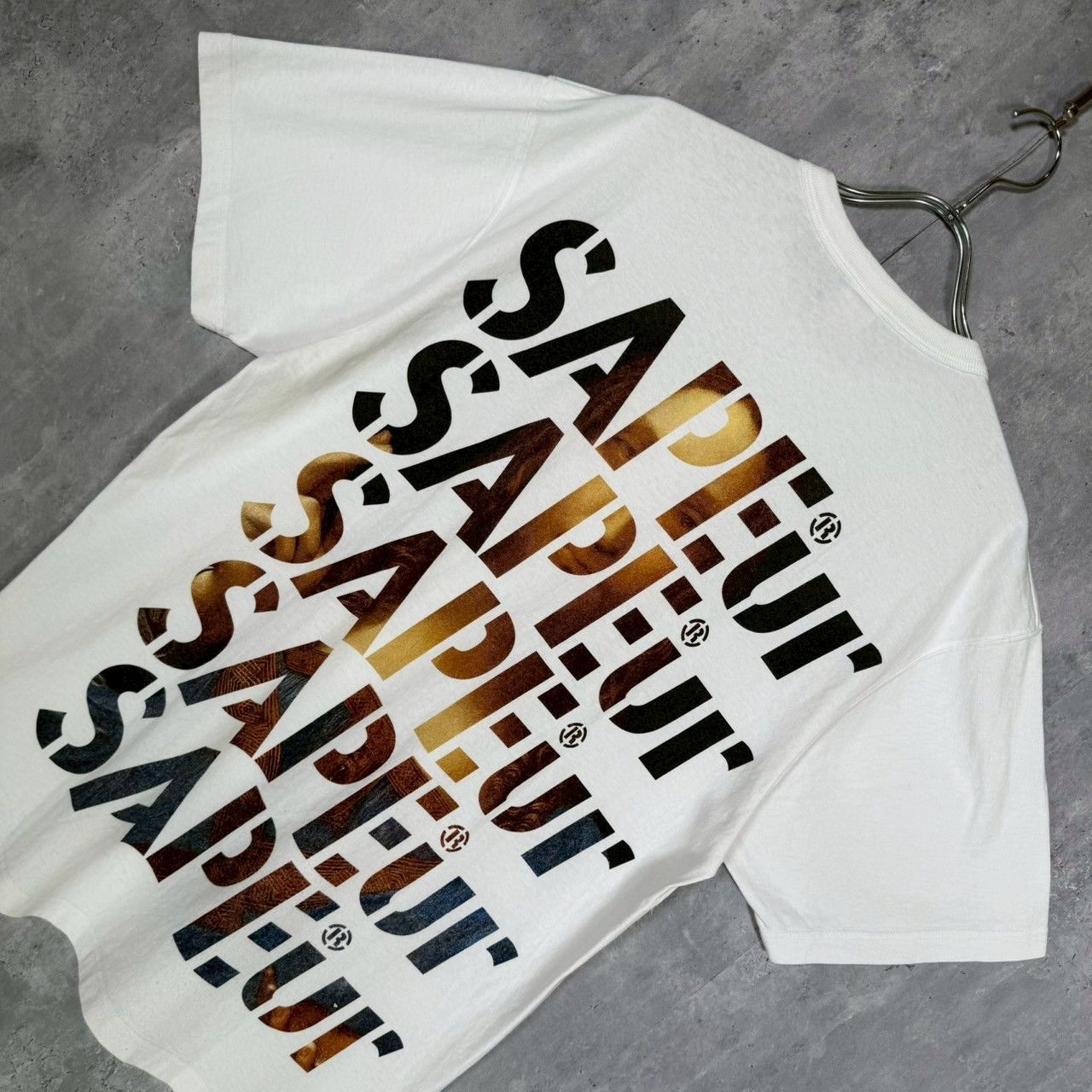 SAPEur』サプール (L) バックプリント半袖Tシャツ - メルカリ
