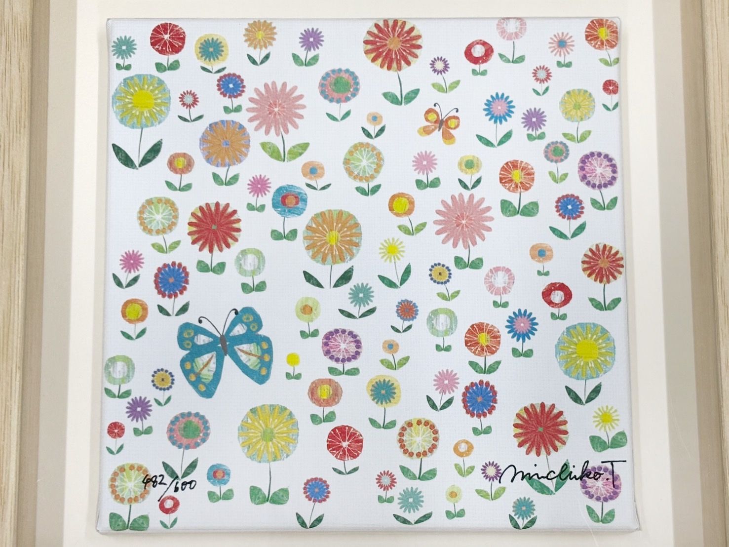 ブラジリエ作リトグラフ、 女性と花 116/125 金色フレーム ブラジリエ作リトグラフ、 女性と花 116/125 金色フレーム