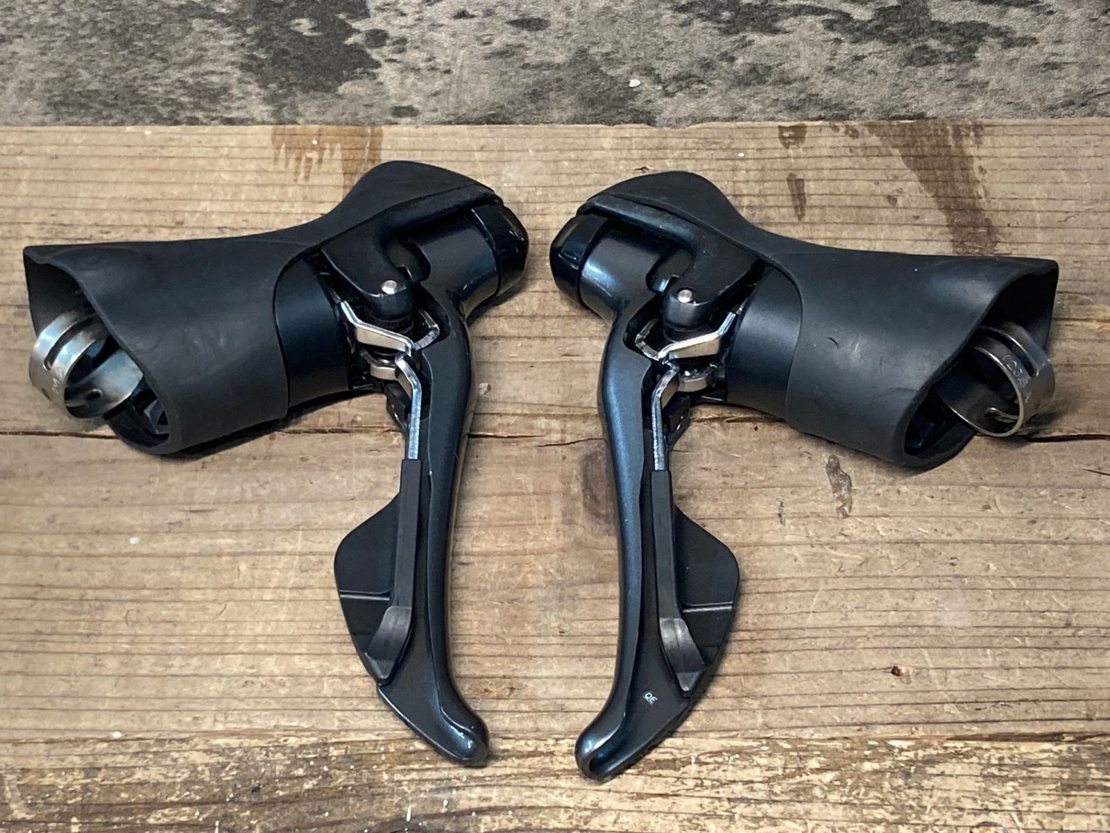【新品未使用】Shimano Claris R2000 STIレバー SHIMANO CLARIS デュアルコントロールレバー 2x8スピード