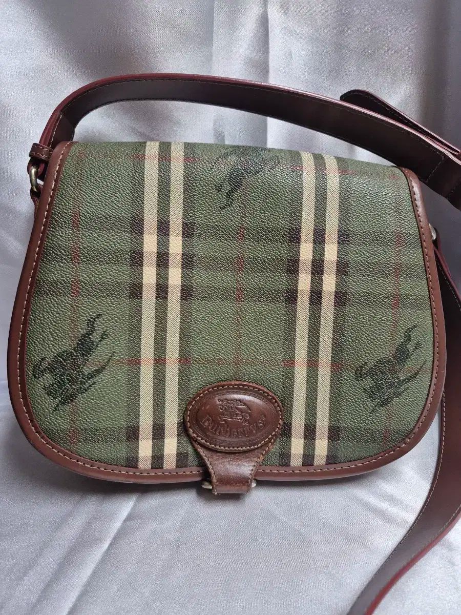 ヴィンテージ バーバリー クロスバック