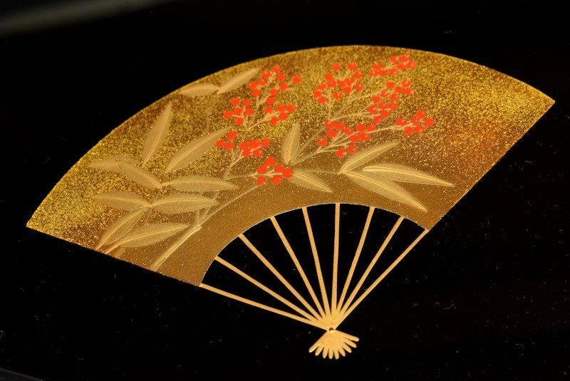 輪島塗　扇面金蒔絵黒塗　広蓋　会席　御膳　茶懐石　四方盆 BJ080 黒塗 金蒔絵 鶴蒔絵 ツル 角盆 お盆 広蓋 香盆としても 梨子地