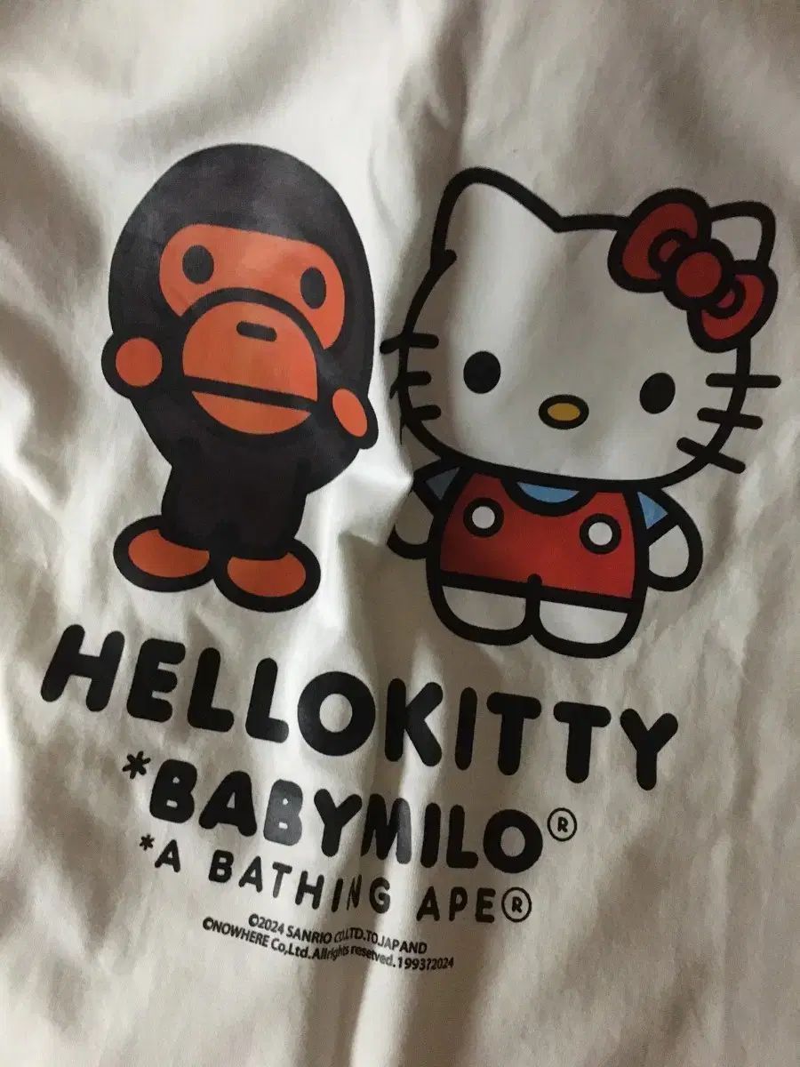 A BATHING APE(アベイシングエイプ) X ハローキティ コラボ 半袖 T A BATHING APE(アベイシングエイプ) X ハローキティ コラボ 半袖 T