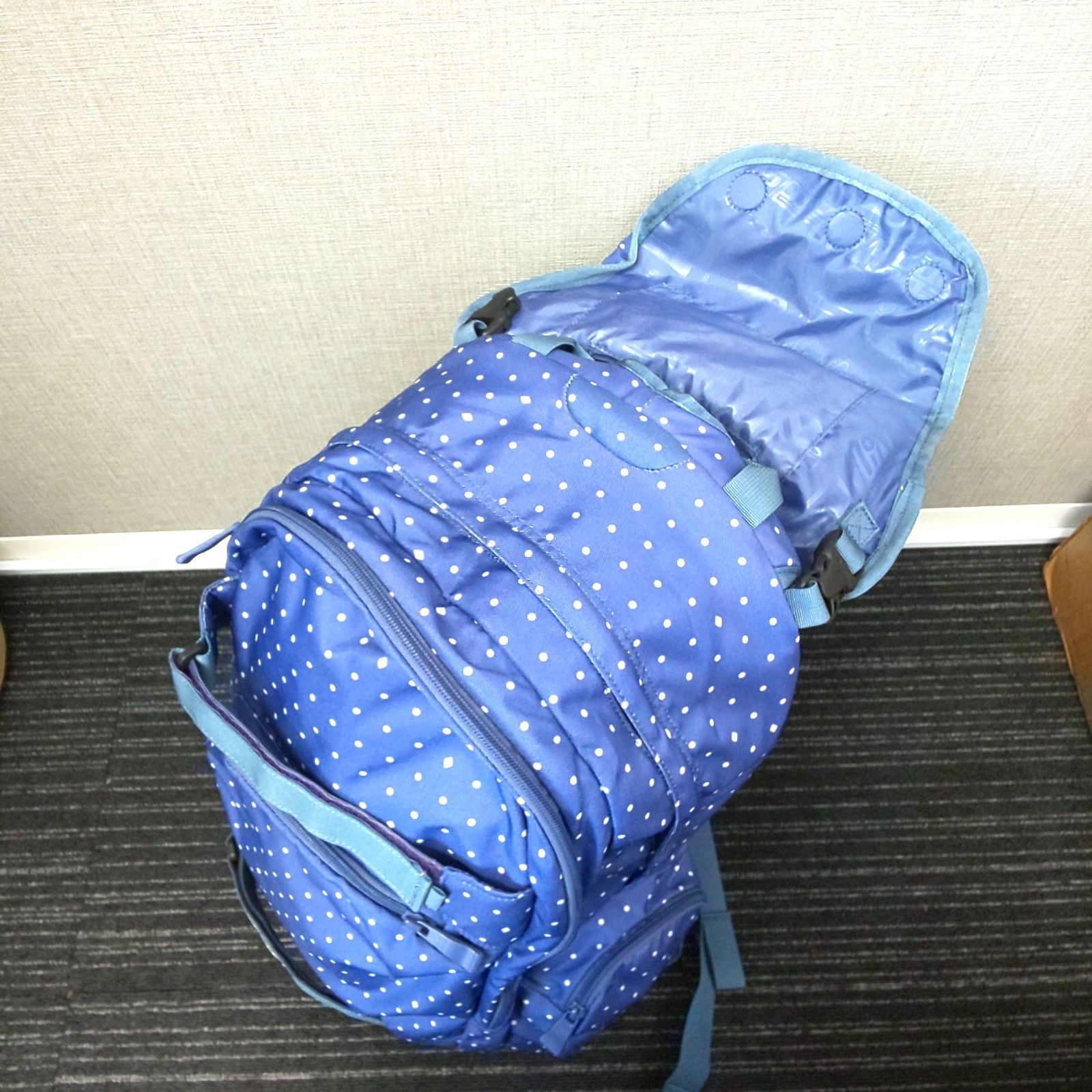 BURTON バックパック　リュック 443 未使用 タグ付き BURTON リュック バッグ バッグパック 鞄
