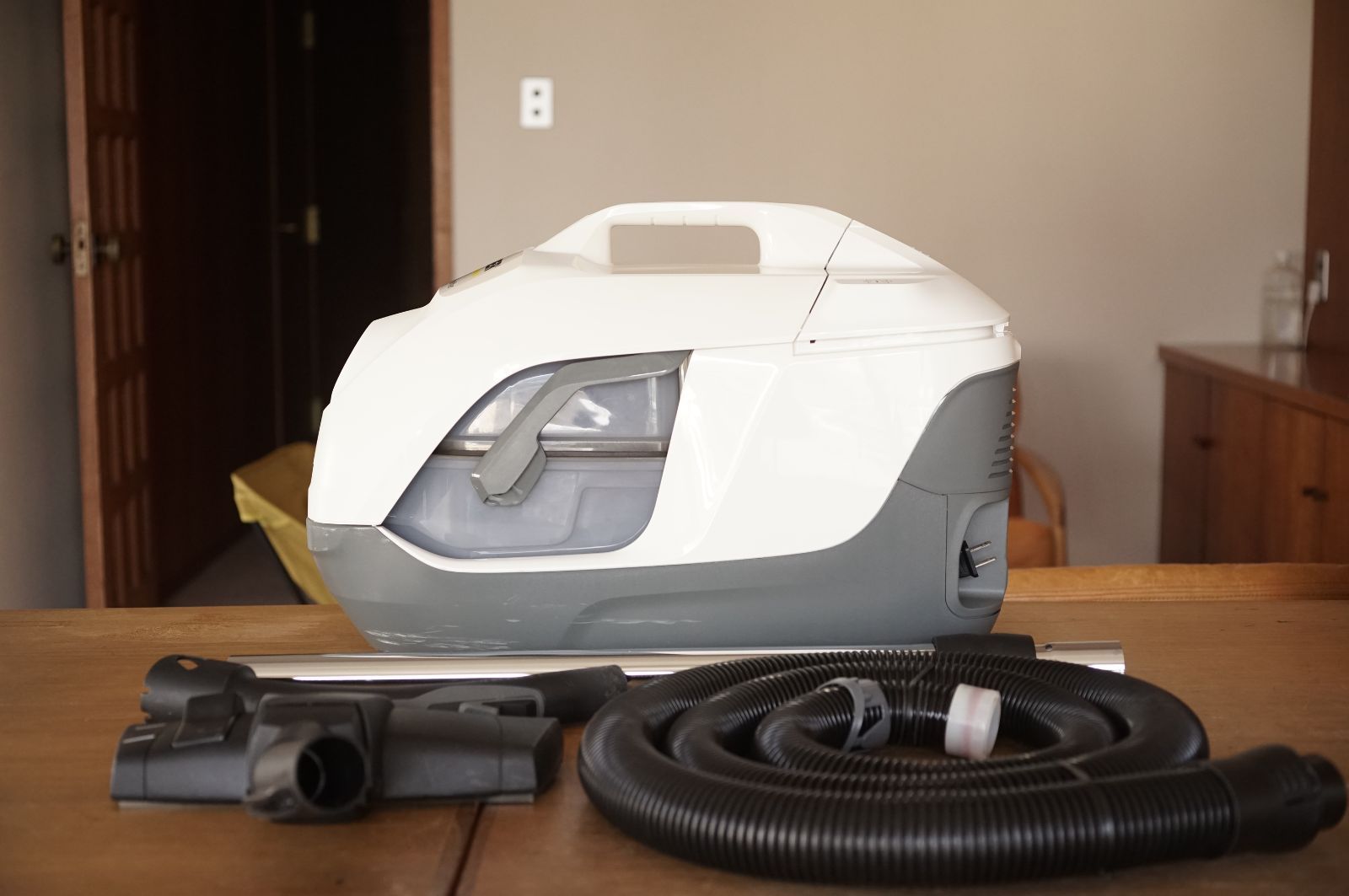 動作保証あり ケルヒャー DS6.000 家庭用水フィルター掃除機 - メルカリ