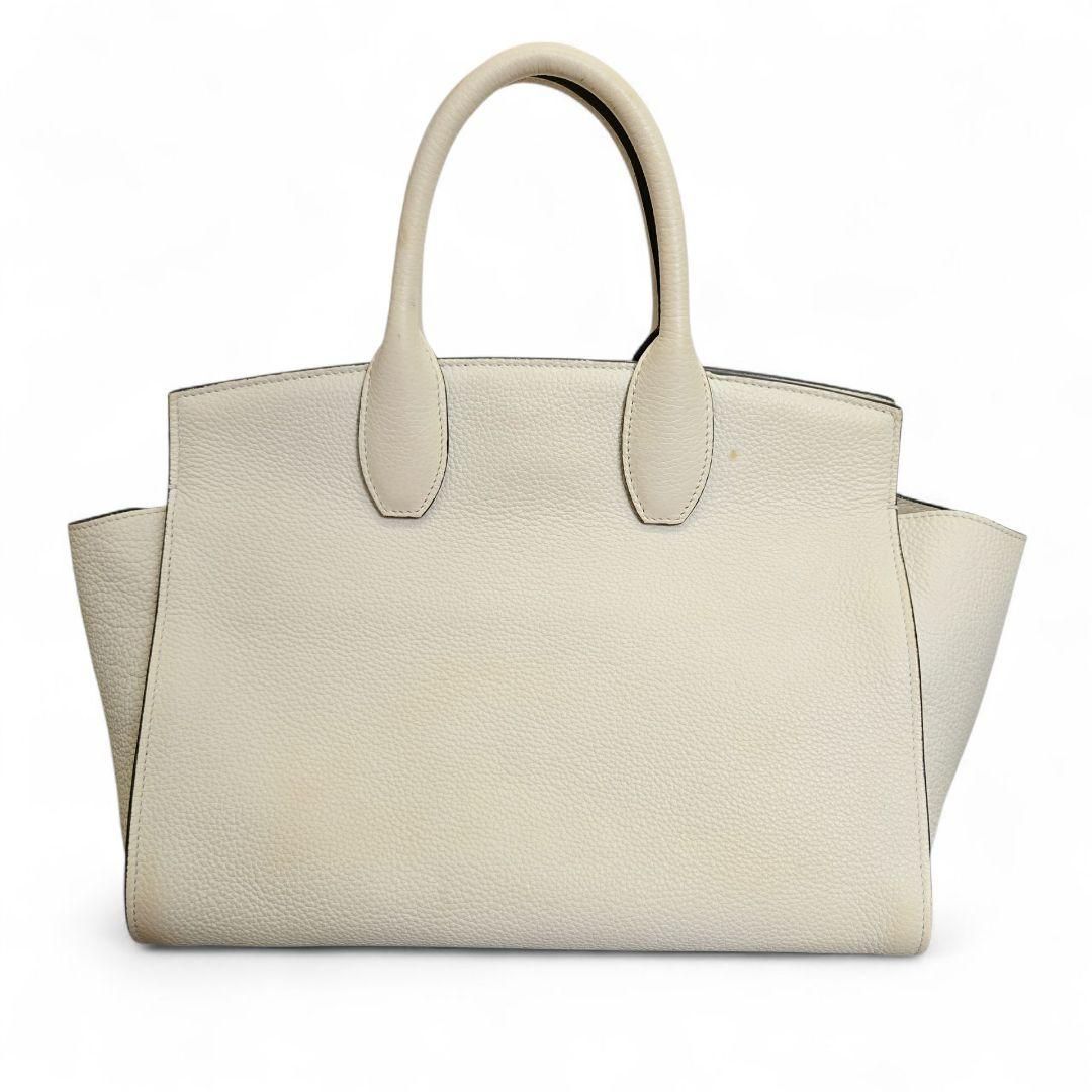 フェラガモ ガンチーニ スタジオバッグ ホワイト 2way ショルダーバッグ フェラガモ ガンチーニ スタジオバッグ ホワイト 2way ショルダー