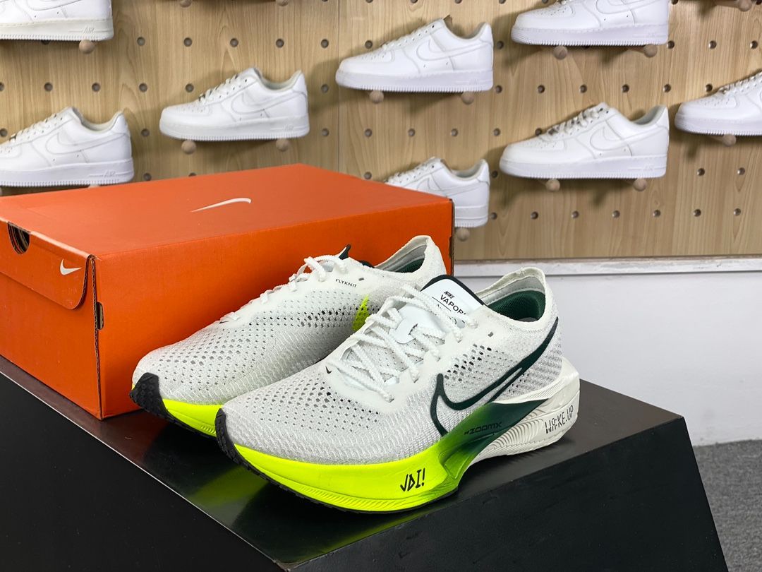 nike zoomx vaporfly next% 3