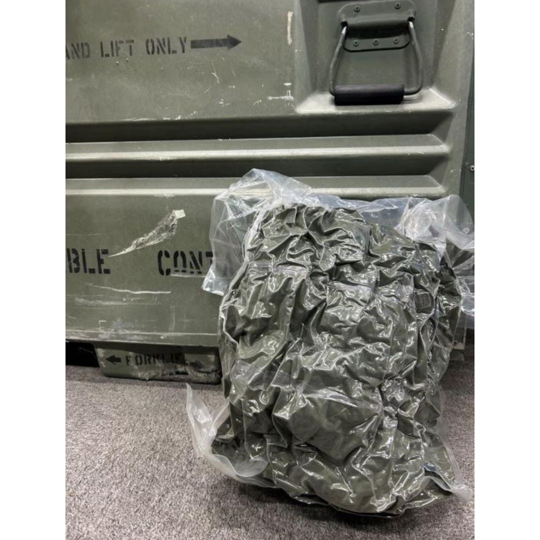 アメリカ軍 ECWCS 極寒冷地用寝袋　デットストック アメリカ軍極寒冷地用ECW寝袋 デットストック