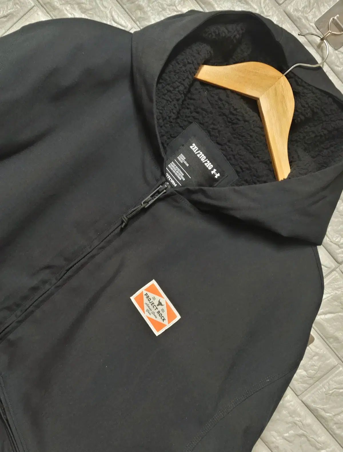 【新品未使用】Under Armour プロジェクトロックジャケット　XXL アンダーアーマー公式】 UAプロジェクトロック ジャケット
