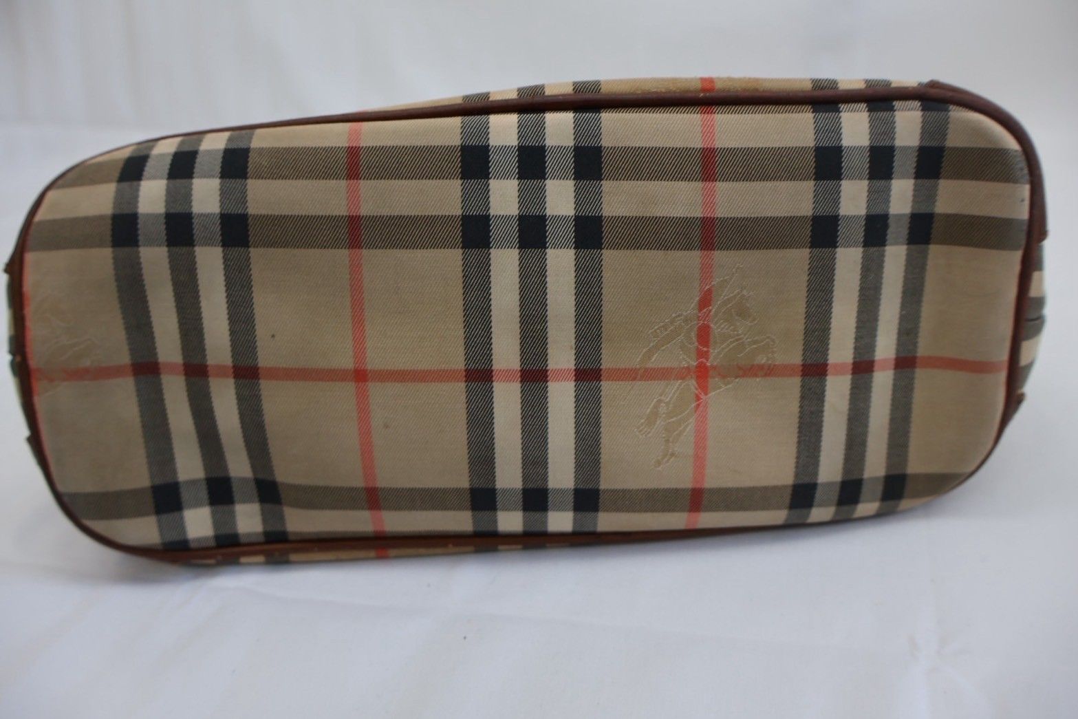 新品Burberry ノバチェック シャドーホース ワンショルダーバッグ ☆美