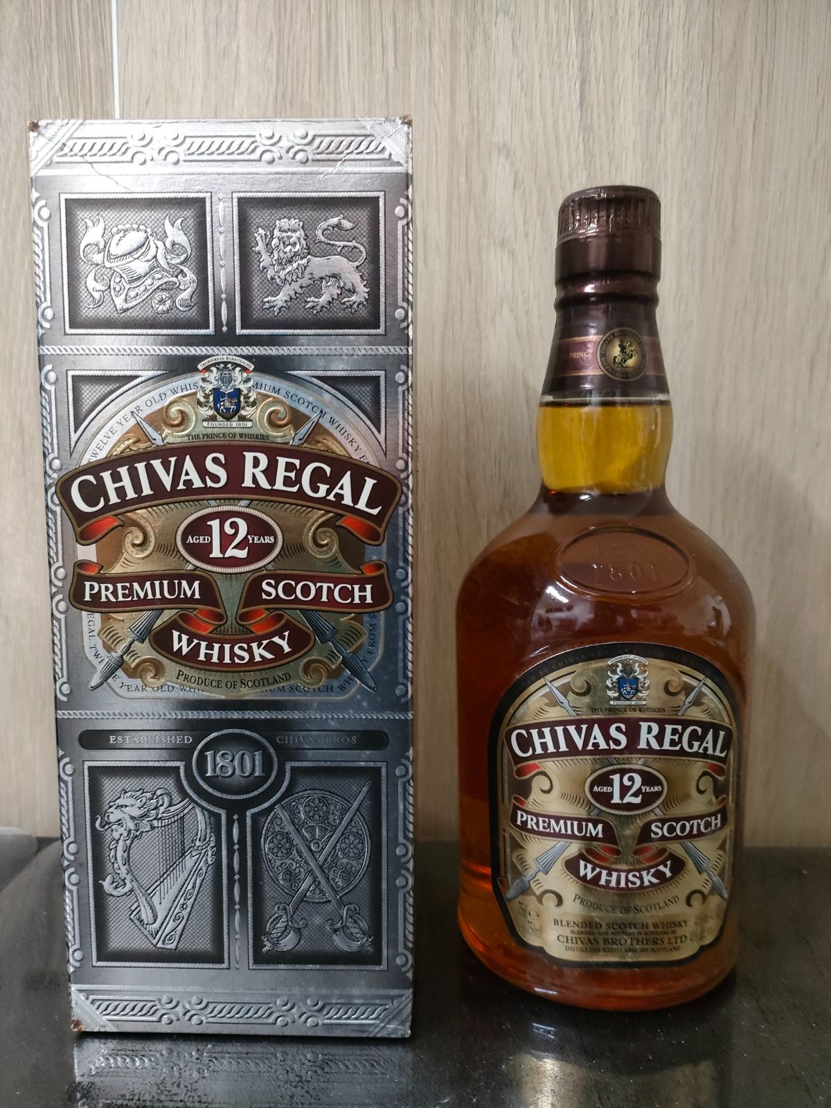 S【古酒】処分価格 箱入り シーバスリーガル CHIVAS REGAL 12年 1801 プレミアムスコッチウイスキー PREMIUM 750ml  40％ ① - メルカリ