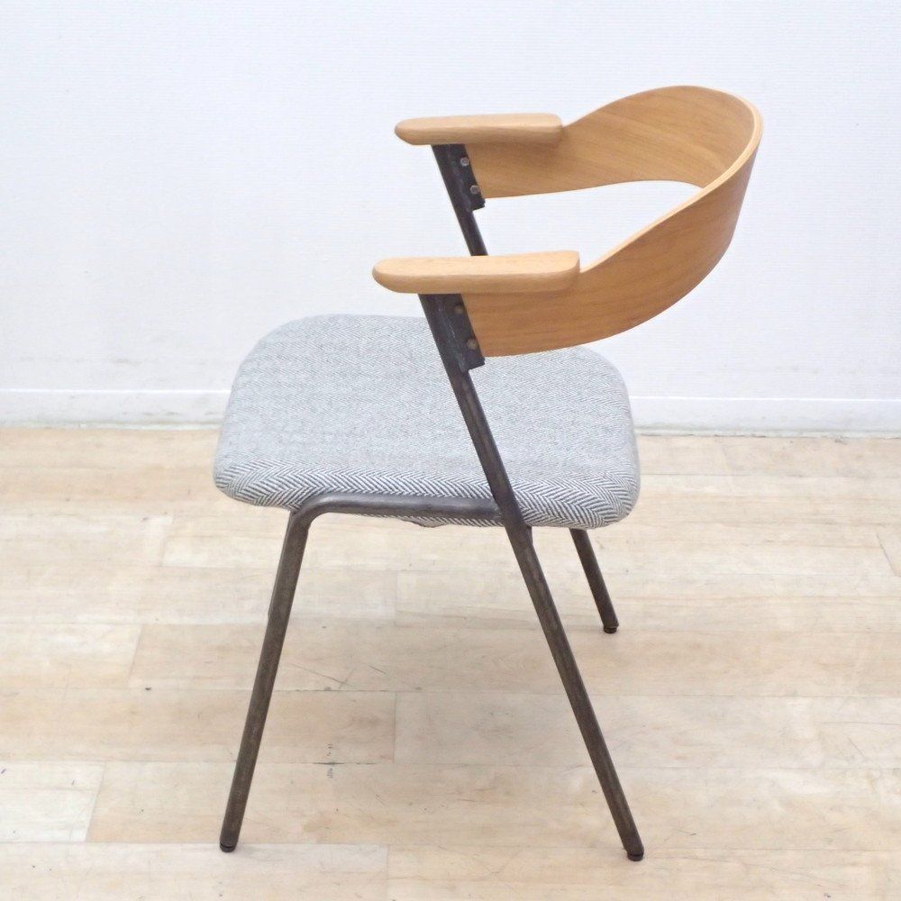 ア.デペシュ ダニス