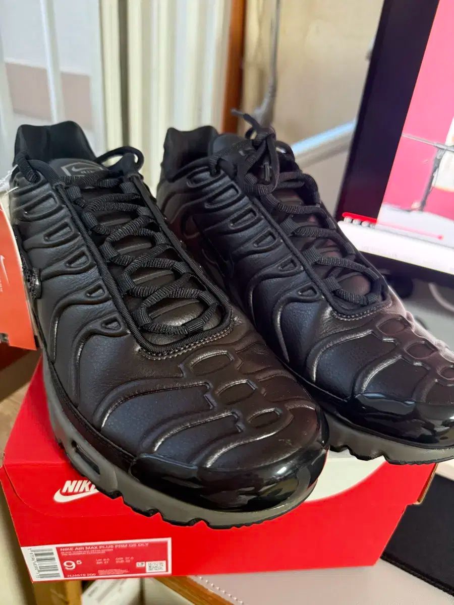 NIKE ナイキ エアマックス プラス ナイキコリア 275