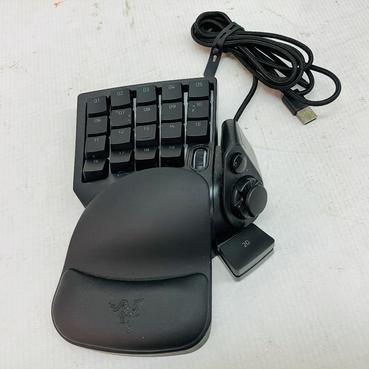 ゲーミングキーパッドrazer Tartarus V2中古美品 LAZER - 【中古美品】Razer Tartarus V2 ゲーミング片手
