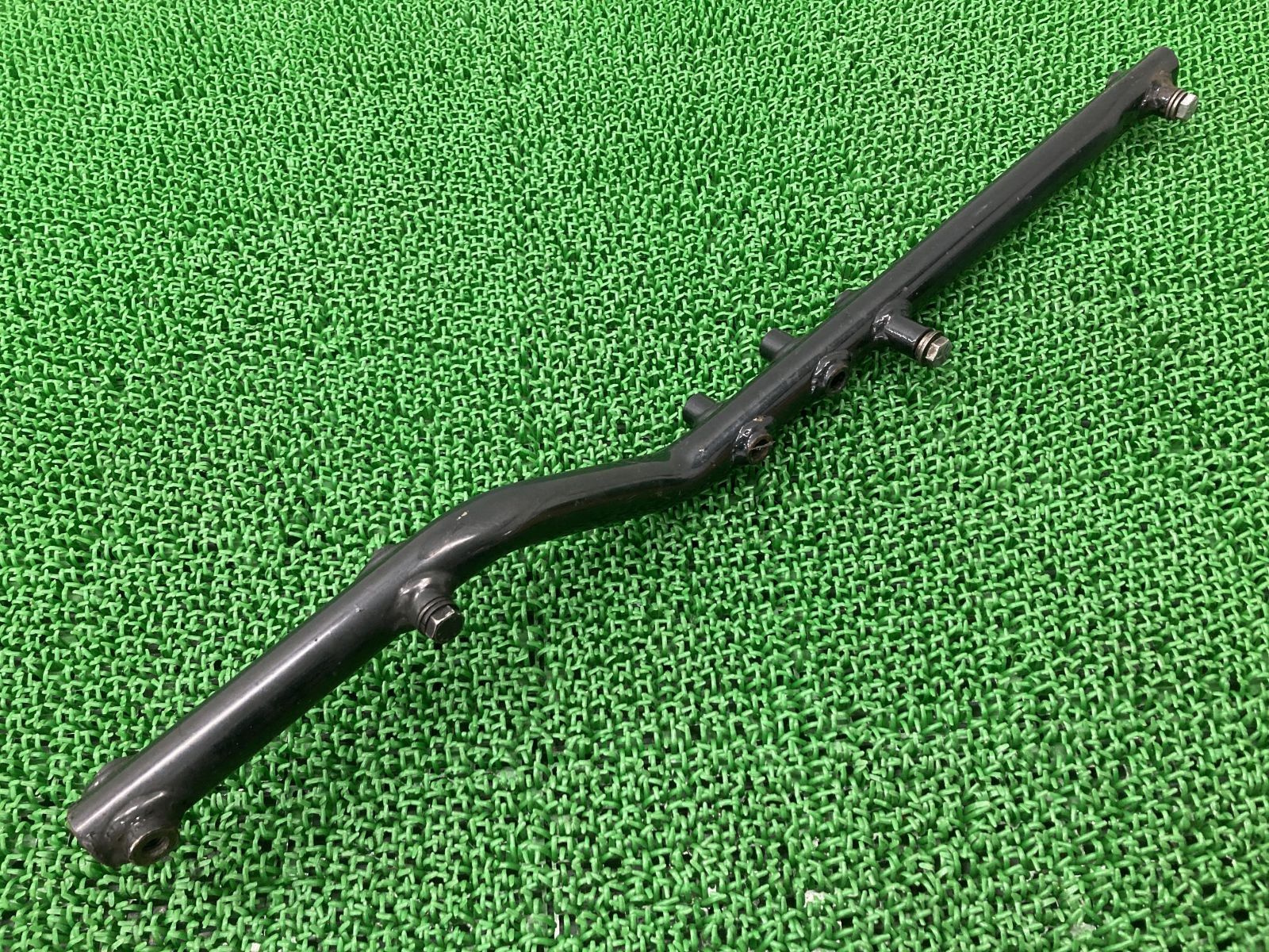 ソフテイル マフラーステー ハーレー 純正 バイク 部品 エボ EVO FLSTC FXSTC FXSTS系 曲がり無し 車検 Genuine
